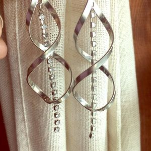 Dangle Earrings (x2)